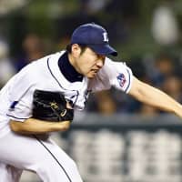 Pitcher Yusei Kikuchi has until Jan. 2 to sign with an MLB club or he will have to return to the Seibu Lions for the 2019 season. | KYODO