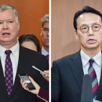 Stephen Biegun (left) and Kenji Kanasugi (right) are to meet in Sweden this week to discuss North Korea. | KYODO