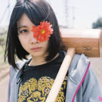 Flight of fancy: Honoka Matsumoto stars as an oddball YouTuber in Daisuke Ono\'s \"Astral Abnormal Suzuki-san.\" | &#169; 2018 ALPHABOAT / SPOTTED PRODUCTIONS
