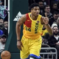 Milwaukee\'s Giannis Antetokounmpo is one of two NBA All-Star Game captains for the Feb. 17 contest. The Lakers\' LeBron James is the other. | BENNY SIEU / USA TODAY / VIA REUTERS