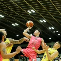 Akita guard Takuya Nakayama is third in the B. League in assists (5.9 per game) and No. 1 in steals (2.2). | B. LEAGUE