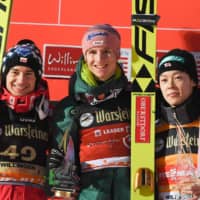 Poland\'s Kamil Stoch (left), Germany\'s Karl Geiger (center) and  Ryoyu Kobayashi pose on the podium after the FIS Ski Jumping World Cup event in Willingen, Germany, on Saturday. | AFP-JIJI