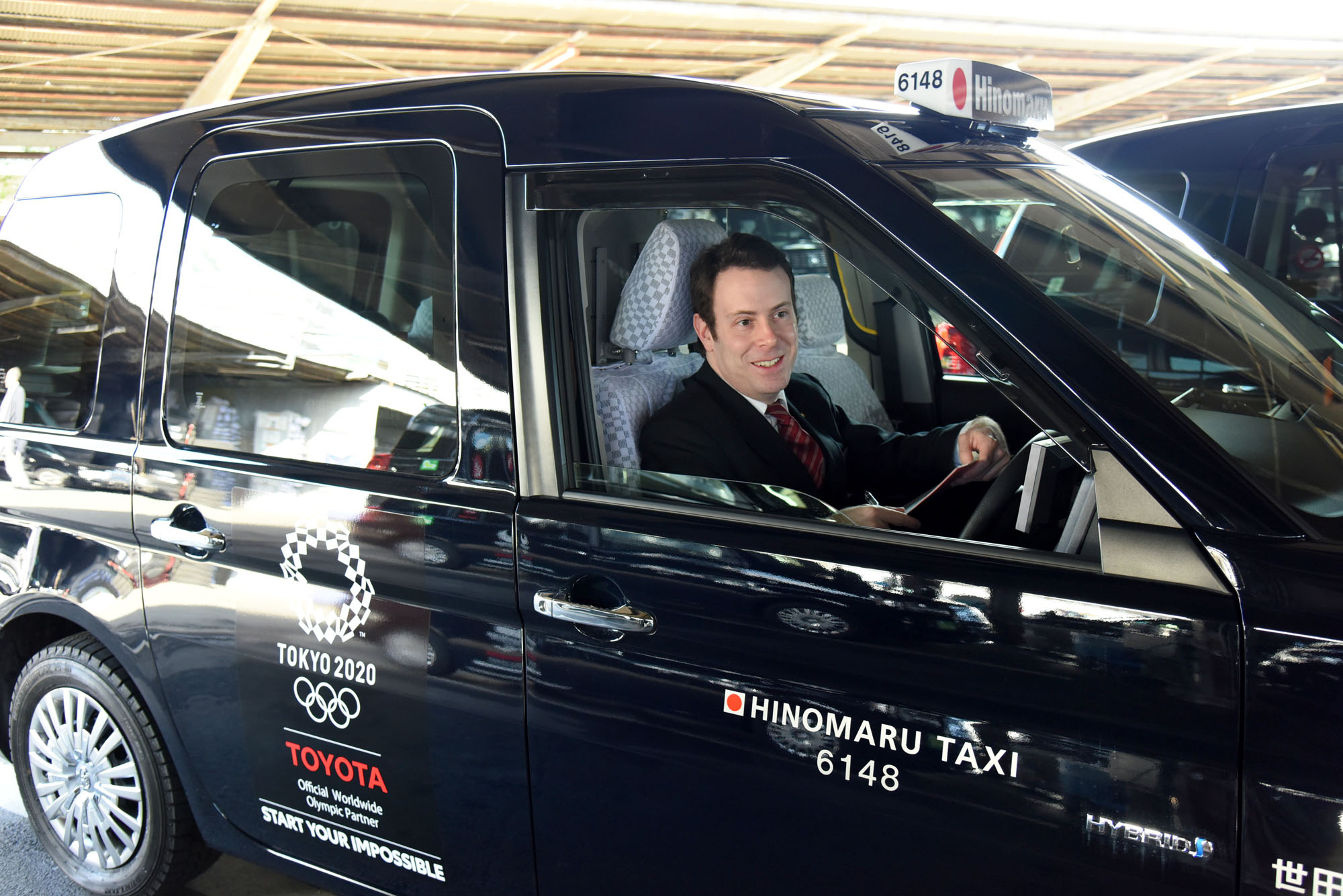 Alex Lipson, a taxi driver for Hinomaru Kotsu Co. | SATOKO KAWASAKI