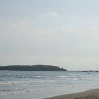 Try something new: Japan\'s best-known surf beaches have surf shops that rent out boards and offer lessons to surfers of all levels. | OSCAR BOYD