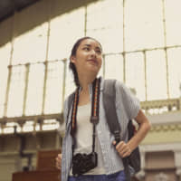 Outbound travel data show that the number of Japanese in their 20s traveling abroad in 2017 is some 50 percent lower than the peak reached back in 1996. | GETTY IMAGES