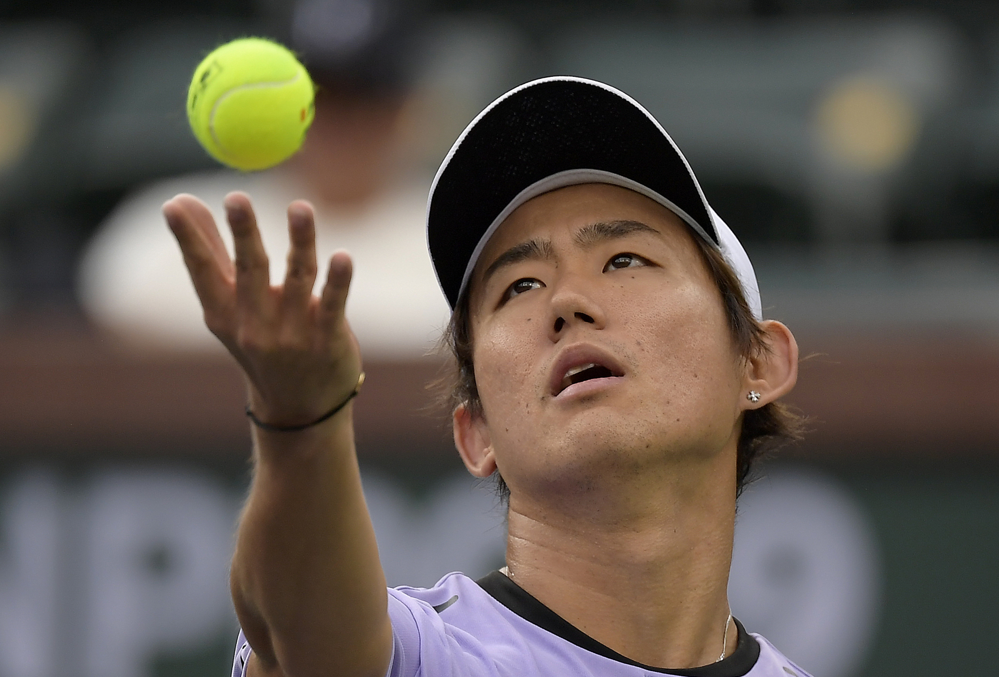 Yoshihito Nishioka retires due to back pain in fourth round of BNP