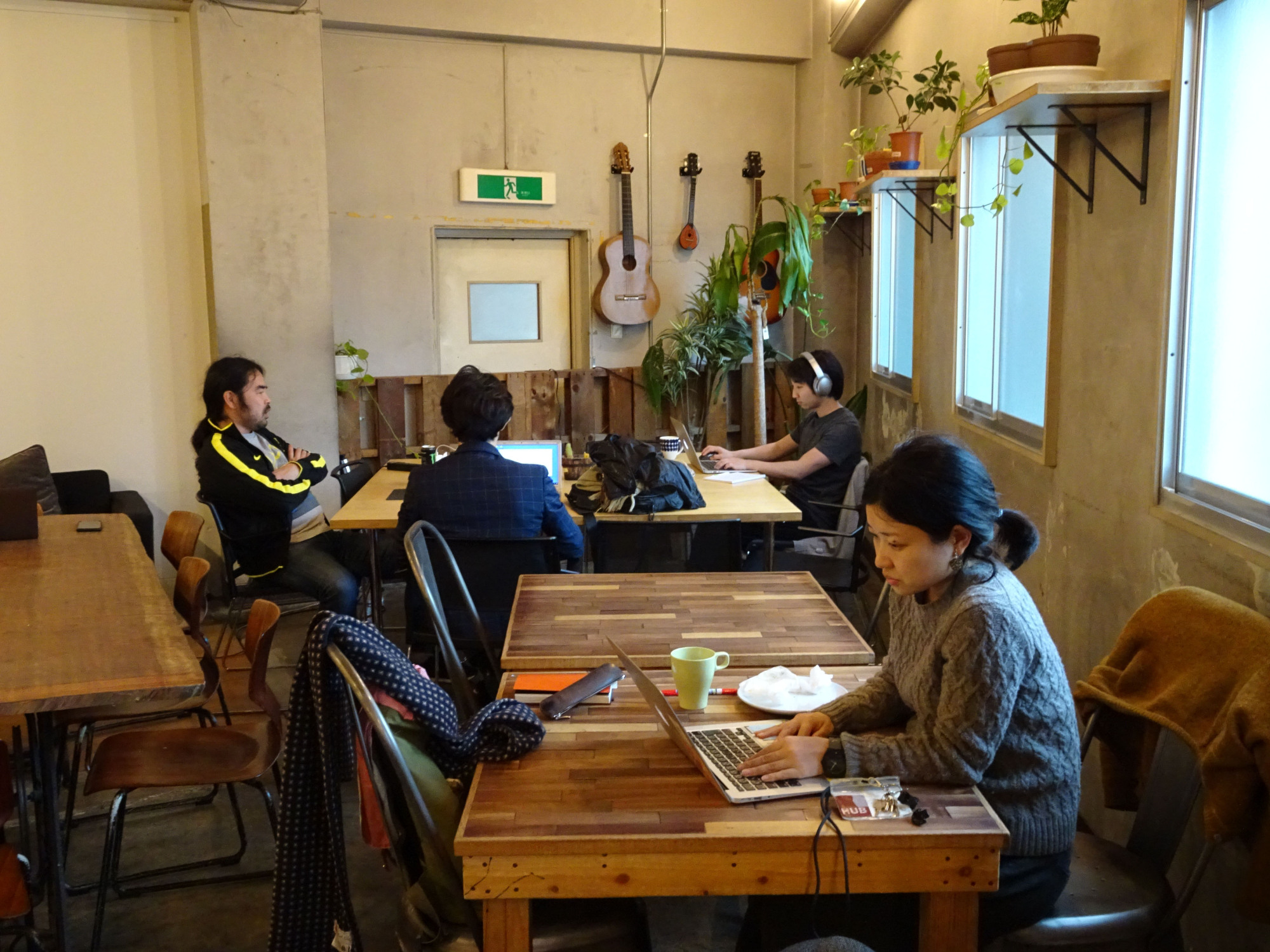 Impact Hub Tokyo offers a co-working space and community for entrepreneurs in Tokyo's Meguro Ward. | KAZUAKI NAGATA