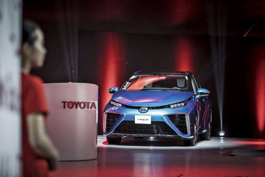 2017 toyota mirai fuel cell vehicle deals