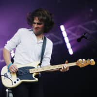 Phoenix bassist Deck d\'Arcy | \'RAMA\' VIA WIKIMEDIA COMMONS / CC BY-SA 2.0