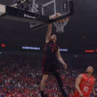 Tokyo\'s Yudai Baba goes up for a dunk against Chiba in Saturday\'s B. League final. | DAN ORLOWITZ