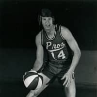 Johnny Neumann is seen in a Memphis Pros jersey during the 1971-72 ABA season. | PUBLIC DOMAIN