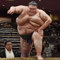 Russian rikishi Orora, weighing in at 294 kg prior to his 2018 retirement, was the heaviest wrestler in professional sumo history. | KYODO