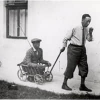 Josef Capek (left) and Karel Capek） | GETTY IMAGES