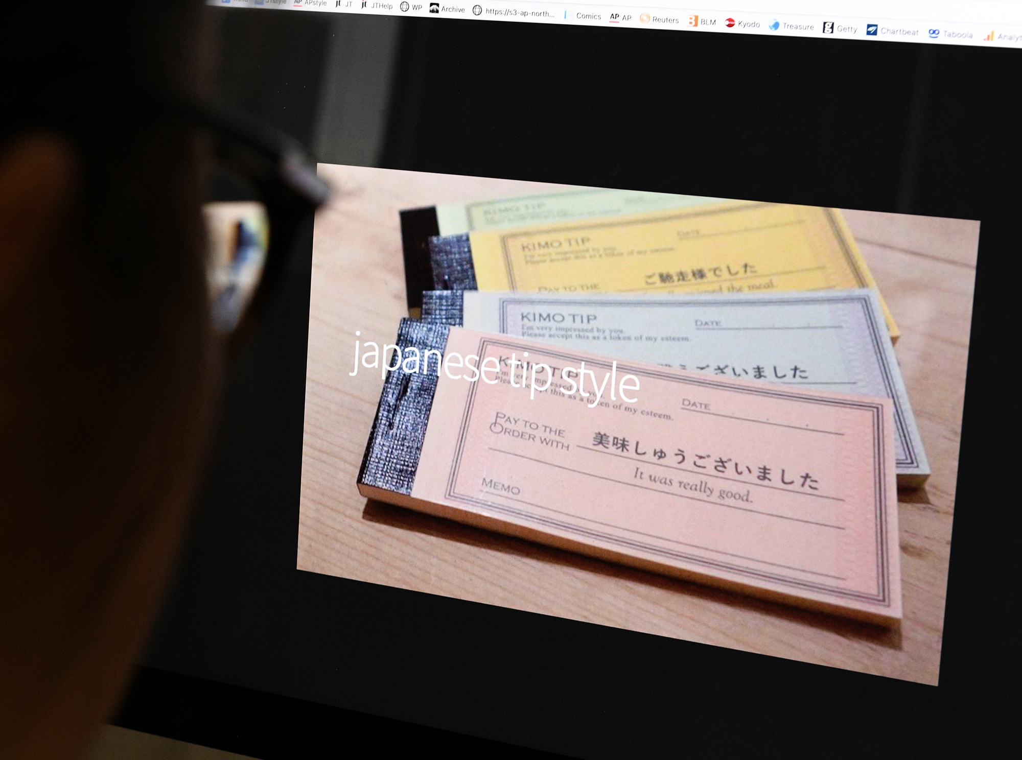 Hot tip: The launch of Hi Mojimoji's Kimo Tip stationery product has sparked an online debate about tipping in Japan. | YOSHIAKI MIURA