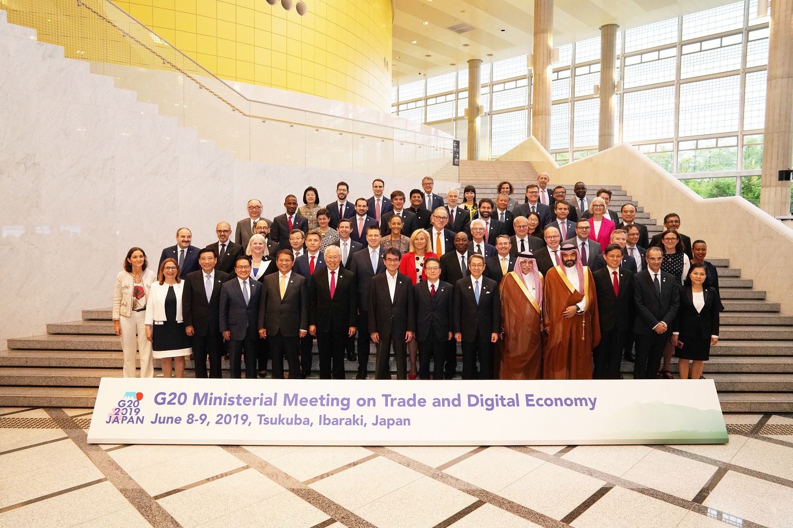 The assembly of ministers from the Group of 20 major economies at the two-day meeting on trade and digital economy in Tsukuba on June 8 | YOSHIAKI MIURA