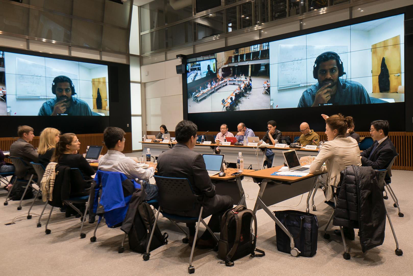 A discussion during 'AI for Everyone,' the forerunner of  'AI for Social Good' | KEIO UNIVERSITY