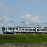 La Malle de Bois (Okayama and Uno, Onomichi and Kotohira) | WEST JAPAN RAILWAY CO.