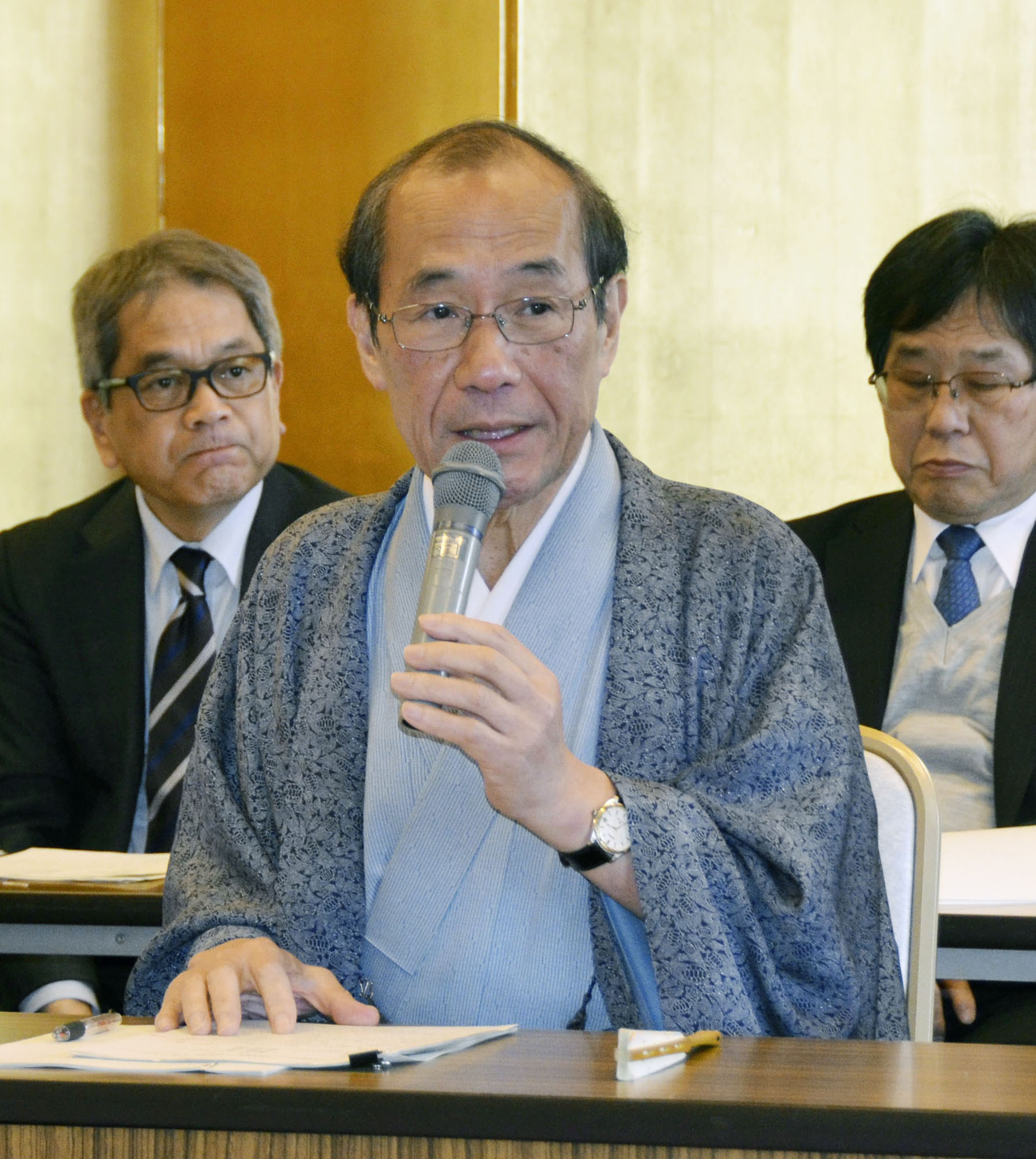 Kyoto mayor asks Kim Kardashian West to reconsider choice of 'kimono' for  underwear brand - The Japan Times