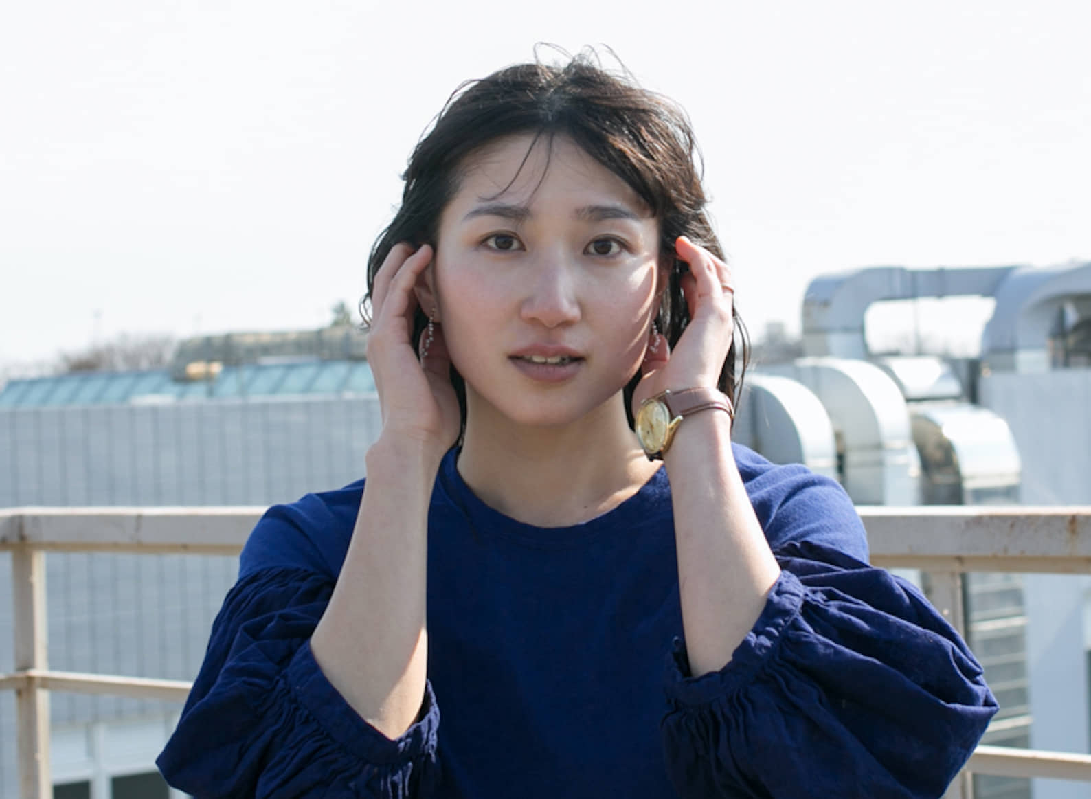 Dream-like and disturbing: Nao Yoshigai's films involve flower petals, dancers and landscapes. | © NATSUKI KURODA