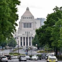 An extraordinary Diet session will run 67 days from Friday to Dec. 9, according to a senior ruling party lawmaker. | SATOKO KAWASAKI