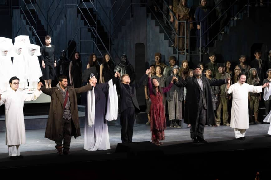Innovator: Kazushi Ono (third from left) staged a new production of Giacomo Puccini's 'Turandot' earlier this year. | MASAHIKO TERASHI / COURTESY OF NEW NATIONAL THEATRE, TOKYO