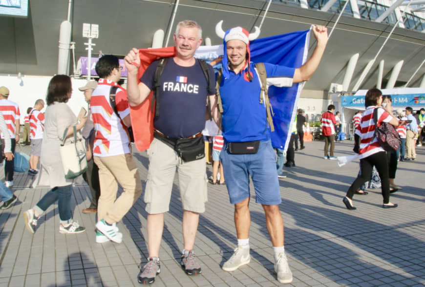 Antoine Casier (right) and his father came all the way from Lille, France, to enjoy Rugby World Cup experiences. | KAZ NAGATSUKA