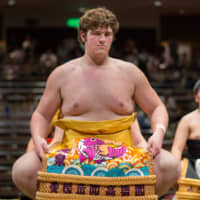 Brodik Henderson (Homarenishiki) participates in the May 2015 presentation of new wrestlers. | JOHN GUNNING