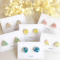 Earrings made from marine plastic waste | SOBOLON / VIA CHUNICHI SHIMBUN
