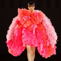 A tulle creation by Tomo Koizumi | © JAPAN 	FASHION WEEK ORGANIZATION