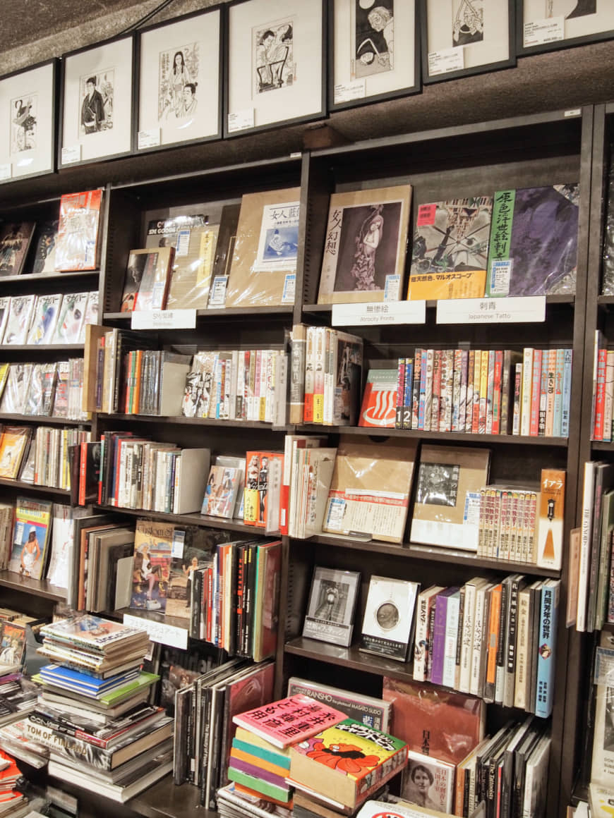 Founded in 1939, Komiyama Tokyo is a bookstore that places an emphasis on photography books. | MANAMI OKAZAKI