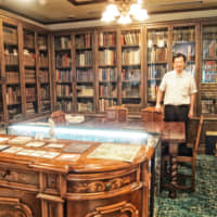 Kitazawa Bookstore was once one of the country\'s biggest suppliers of English-language books. | MANAMI OKAZAKI