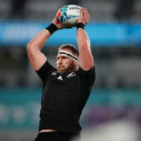New Zealand\'s Kieran Read, seen making a catch in a Rugby World Cup quarterfinal match against Ireland on Saturday, is nursing a sore calf muscle. | AFP-JIJI