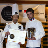 Best Craftsmen of France Chef and President of Jury Arnaud Nicolas (right) with The World Championship of Pate Croute Asia Selection winner Osamu Tsukamoto (left) of Cerulean Tower Tokyu Hotel Tower\'s restaurant Coucagno in Tokyo at the French ambassador\'s residence on Oct. 2. | PHOTO COURTESY OF THE FRENCH CHARCUTERIE ASSOCIATION IN JAPAN (ACFJ)