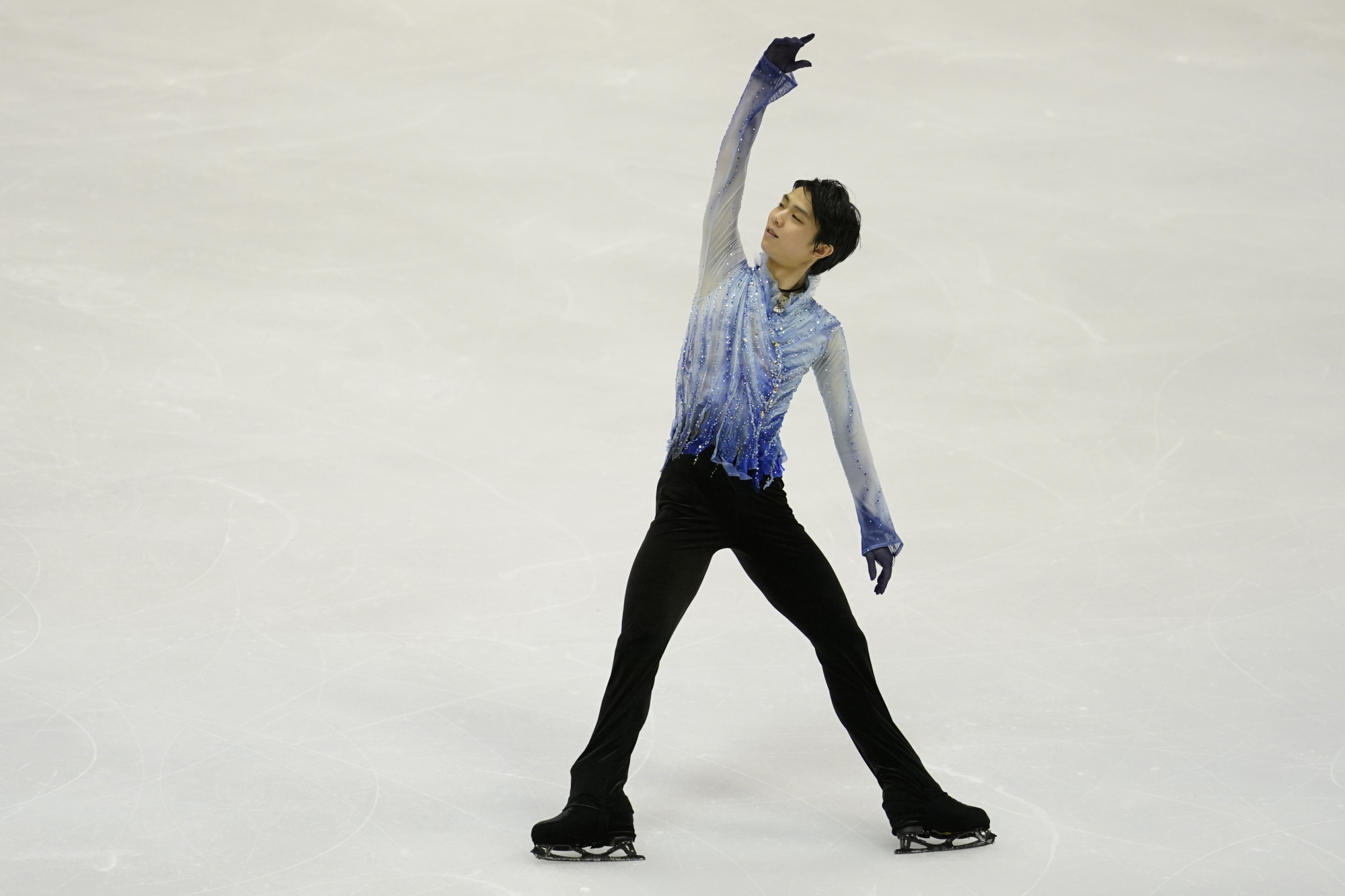 Yuzuru Hanyu shows he is much more than a great skater