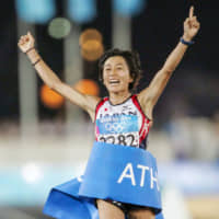 Mizuki Noguchi won women\'s marathon gold at the Athens Olympics in 2:26:20. | KYODO