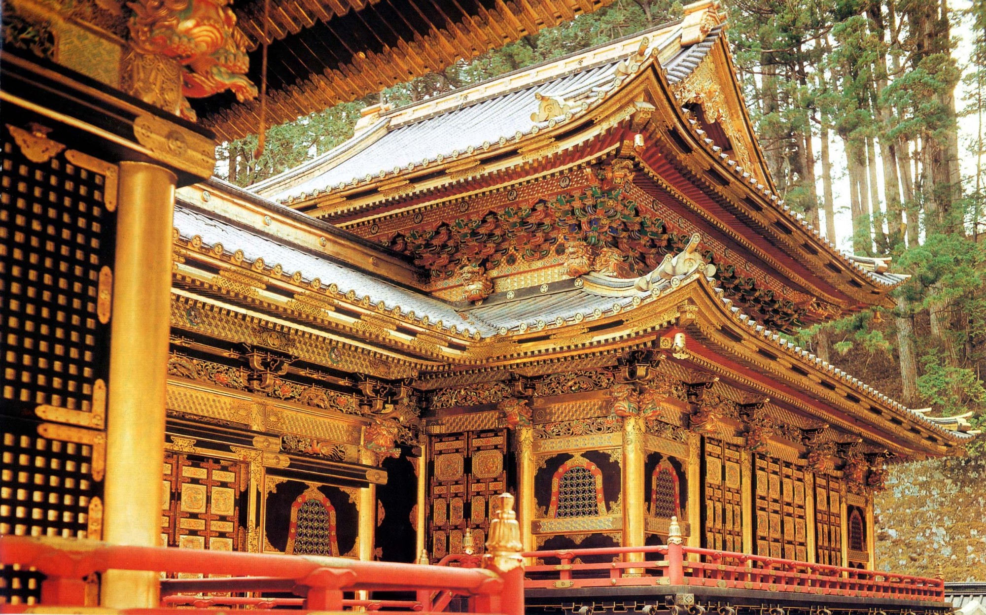 Left: Tokugawa Iemitsu, the third shogun of the Tokugawa shogunate, is enshrined in Rinnoji temple. | AP