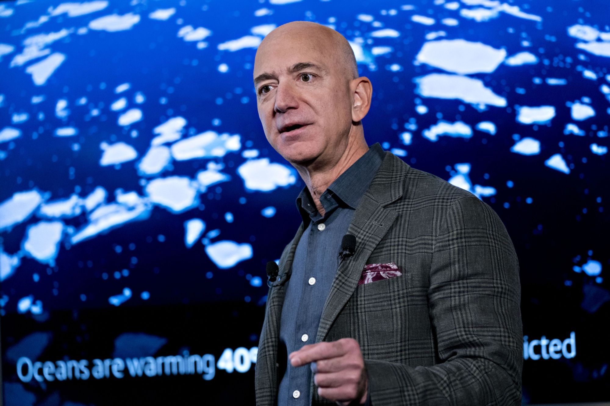 Even after a &#36;9 billion divorce settlement, Amazon's Jeff Bezos is ending the year as the world's richest person. | BLOOMBERG