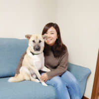 Together at last: Fuka Fujimura says that since adopting Lionel she and her father have discussed topics like the problems with pet shops. | KEISUKE FUJIMURA
