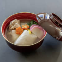 Tough teeth: The custom of eating zōni soup began when people hit upon the idea of softening hard mochi rice cakes in stews. | MAKIKO ITOH