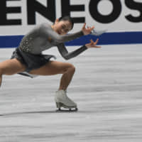 Four-time national champion Satoko Miyahara finished fourth, falling from second after Thursday\'s short program. | RISA TANAKA