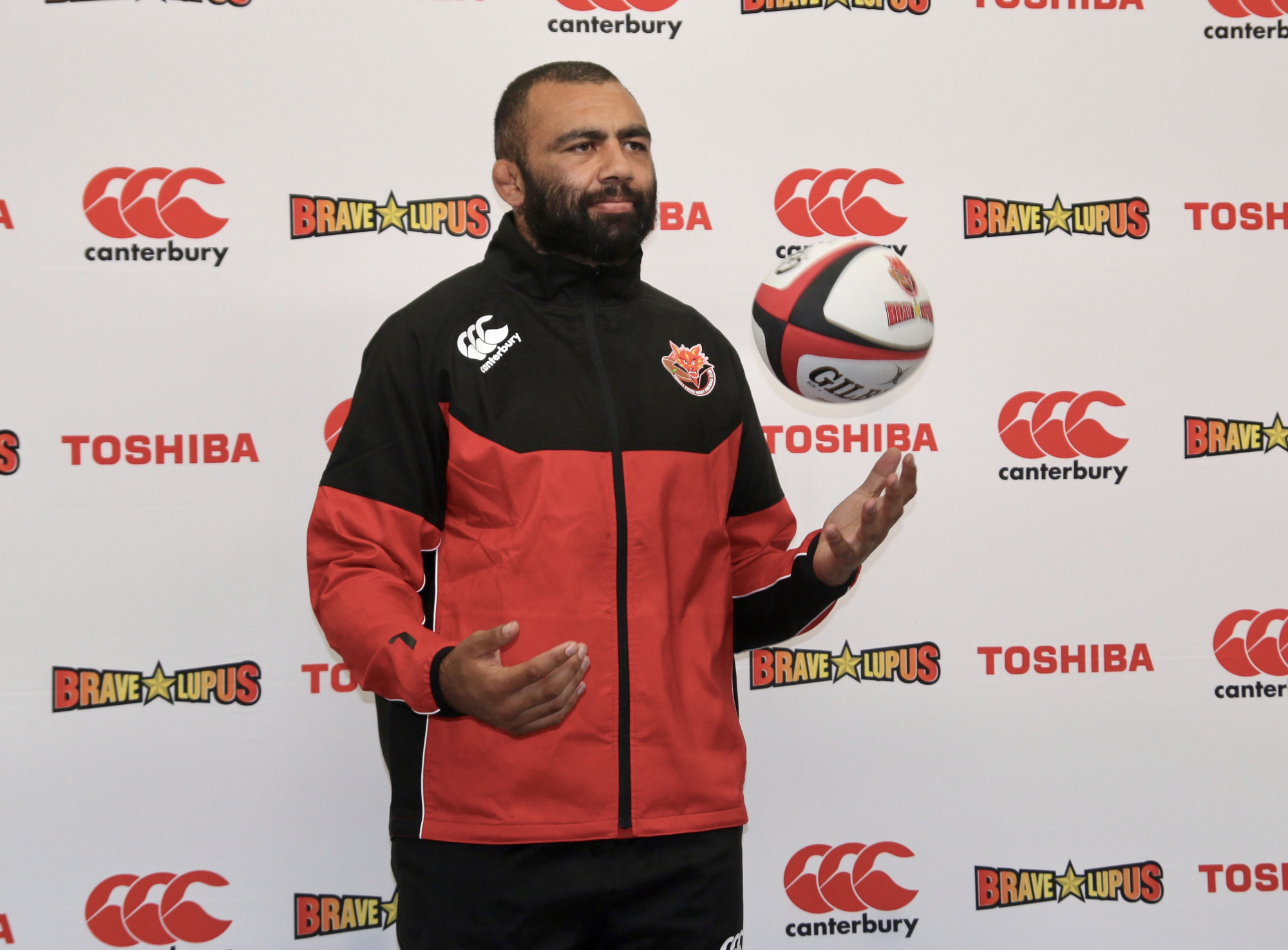 Brave Lupus player Michael Leitch participates in a news conference on Tuesday in Fuchu. Leitch is currently preparing for the upcoming Top League season. | KAZ NAGATSUKA
