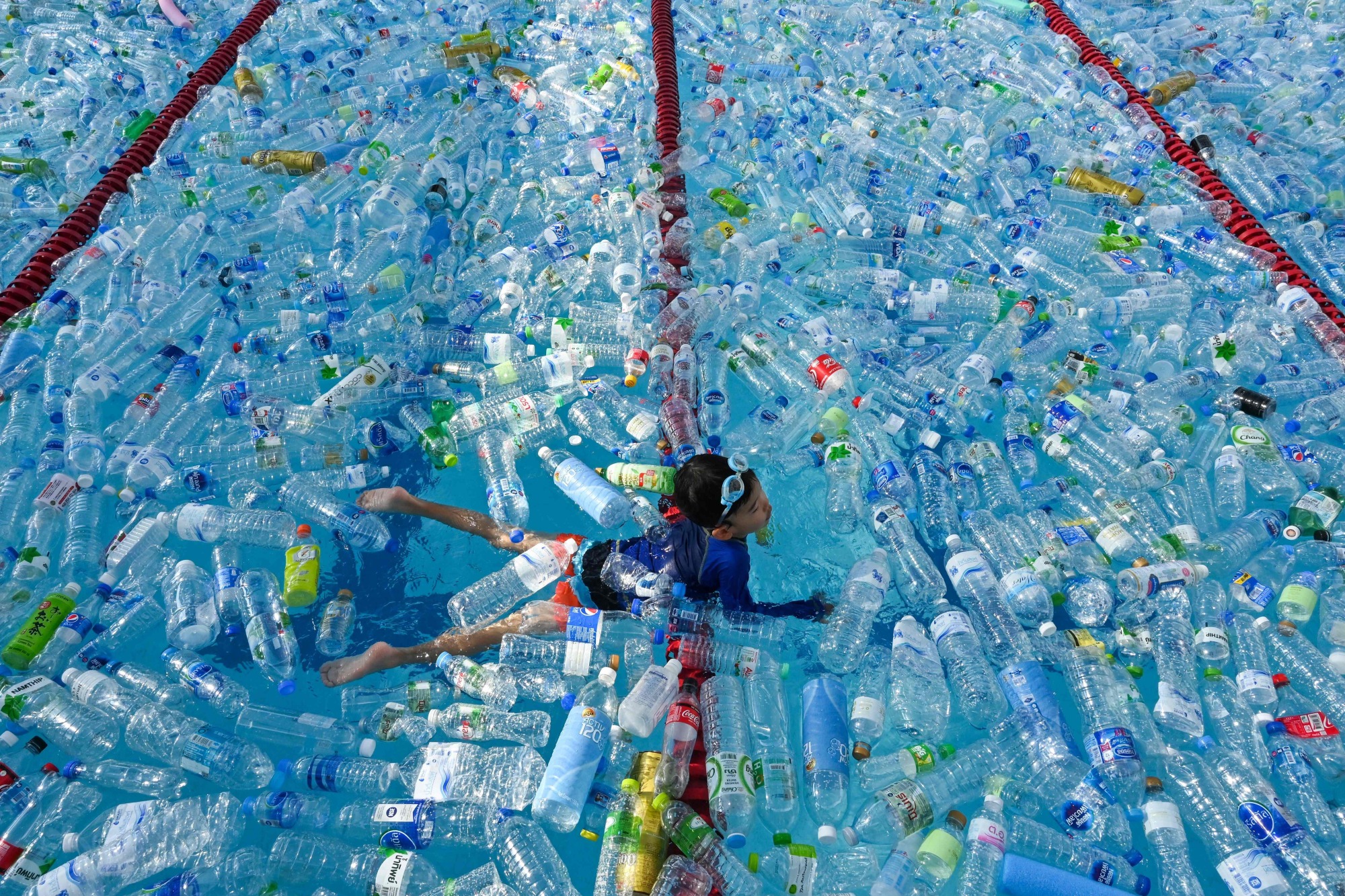 2019 may be remembered as the year that the central and local governments began to expend more time and effort to reduce the amount of plastic waste. | AFP-JIJI