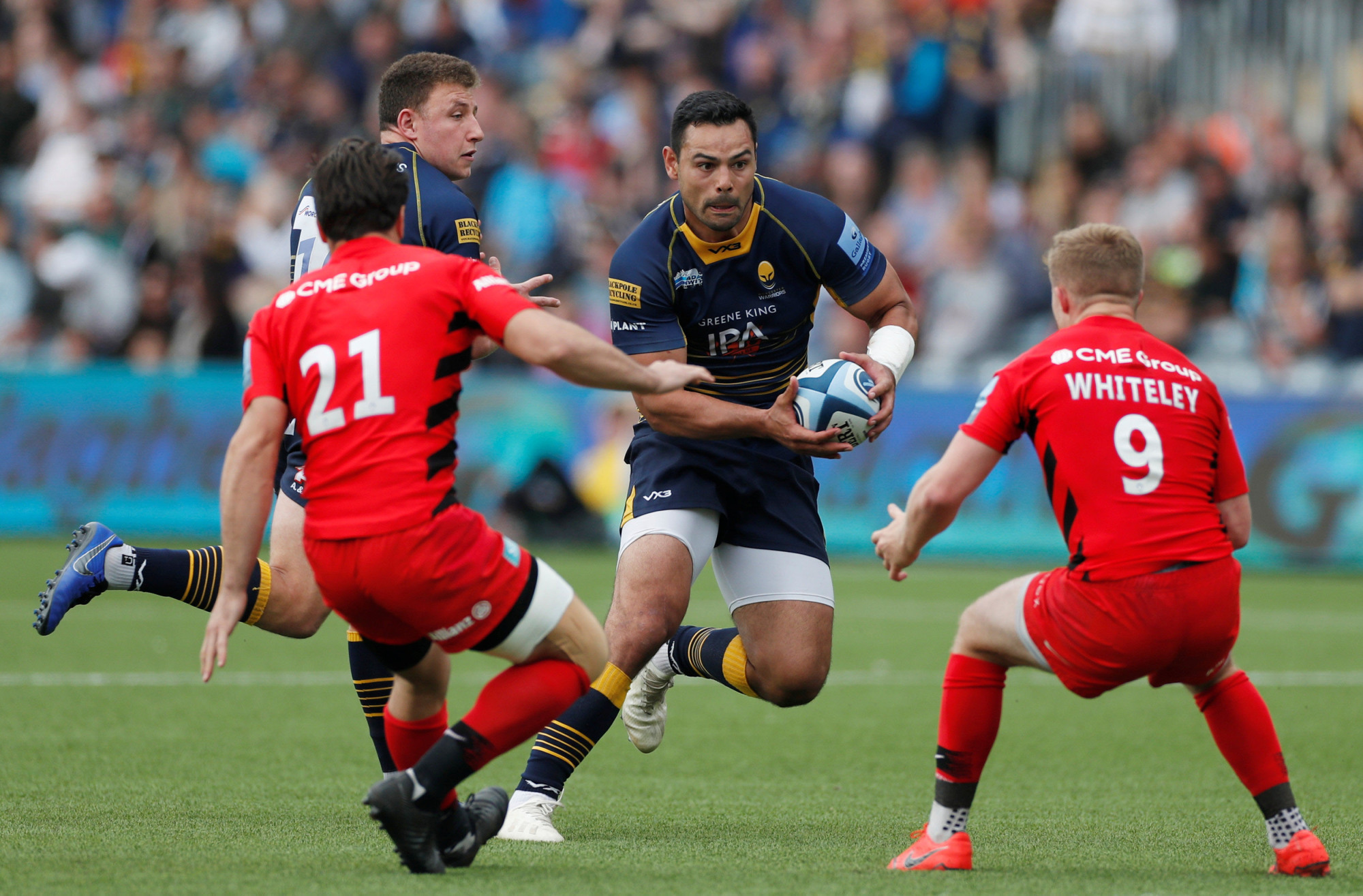 Ben Te'o (center) brings valuable international experience to the Sunwolves for the 2020 Super Rugby campaign. | REUTERS