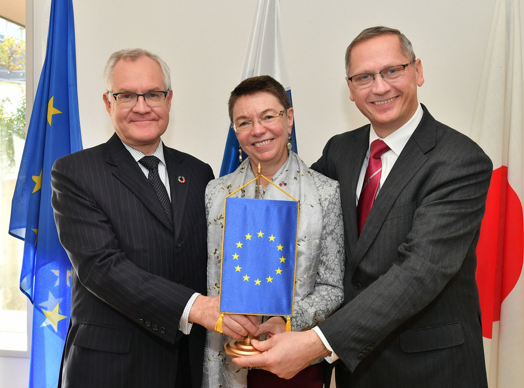 Finnish Ambassador Pekka Orpana (left), Croatian Ambassador Drazen Hrastic (right) and Head of Delegation and Ambassador of the European Union Patricia Flor (center) during the EU Presidency Handover (from Finland to Croatia) lunch event at the Embassy of Finland on Jan. 9. |   YOSHIAKI MIURA