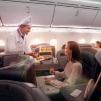 Business class features \"flying chefs.\" | TURKISH AIRLINES