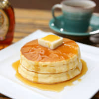 Coco Garden\'s free-range egg pancakes are part of the reason the small town of Yazu, Tottori Prefecture, attracted 350,000 visitors last year. | MAKIKO ITOH