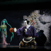 “Cho Kabuki” is one of several productions in recent years that has tried to introduce kabuki to a new audience. | ©NTT-SHOCHIKU PARTNERS / ©CHOKABUKI