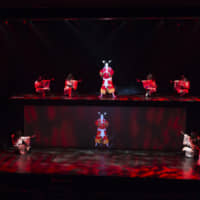 \"Cho Kabuki\" uses cutting-edge technology to create a spectacular light-and-sound show. | ©NTT-SHOCHIKU PARTNERS / ©CHOKABUKI