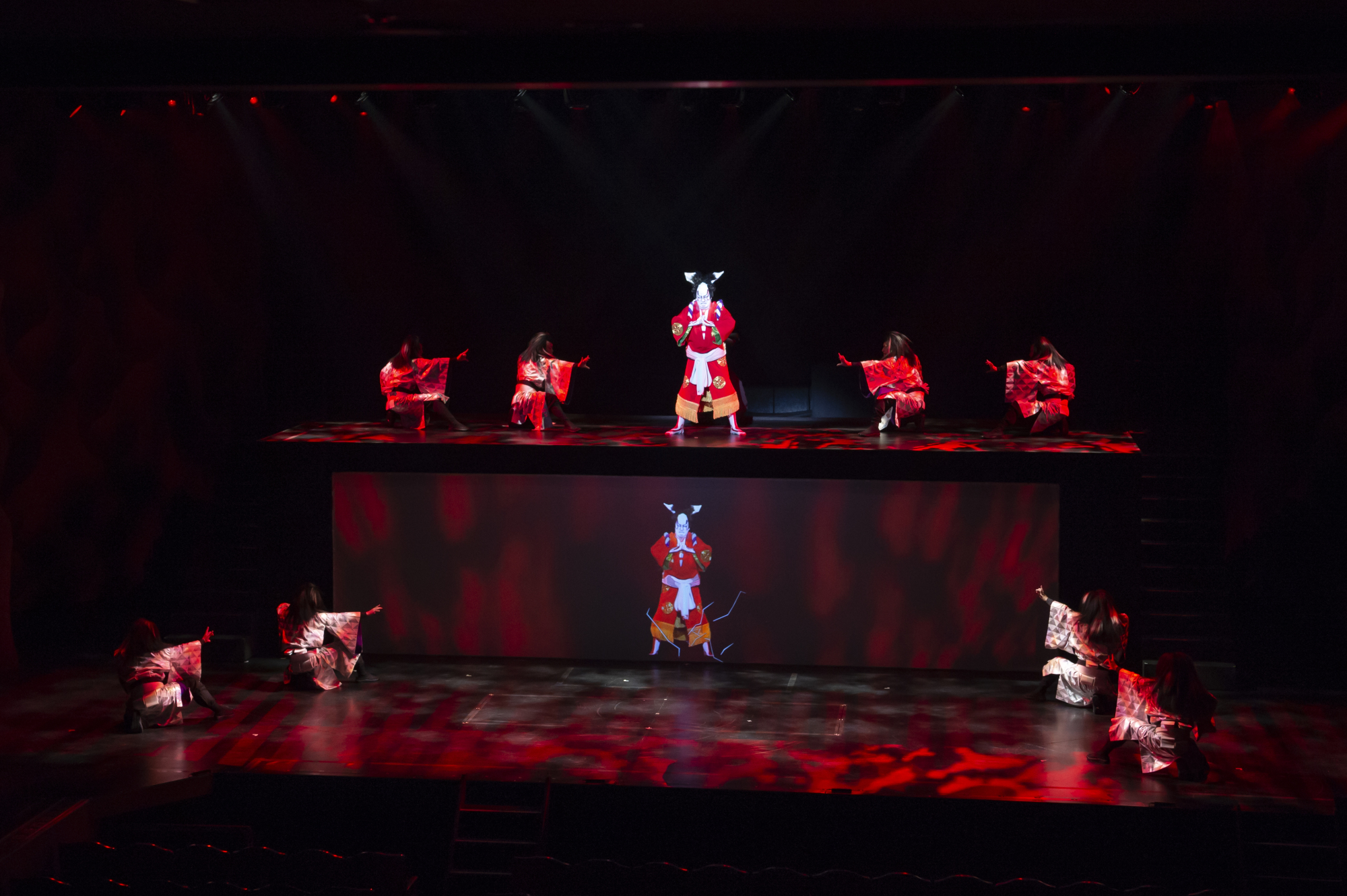 'Cho Kabuki' uses cutting-edge technology to create a spectacular light-and-sound show. | ©NTT-SHOCHIKU PARTNERS / ©CHOKABUKI