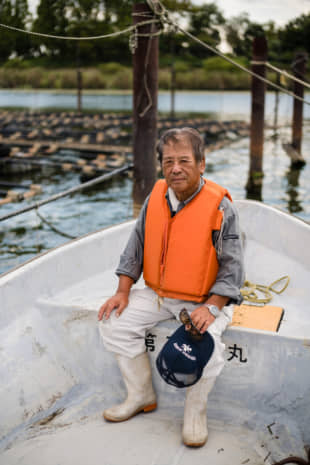Pearl farmers working near Lake Biwa have been struggling financially since the late 1980s. | PHILIPPE VOISIN